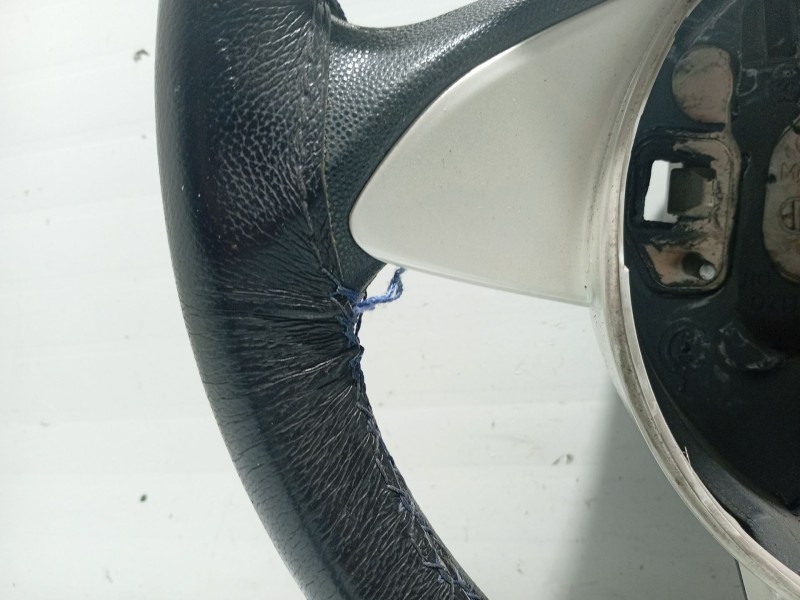 Recambio de volante para ford ka (ru8) 1.3 tdci referencia OEM IAM 61993150C D2131991 