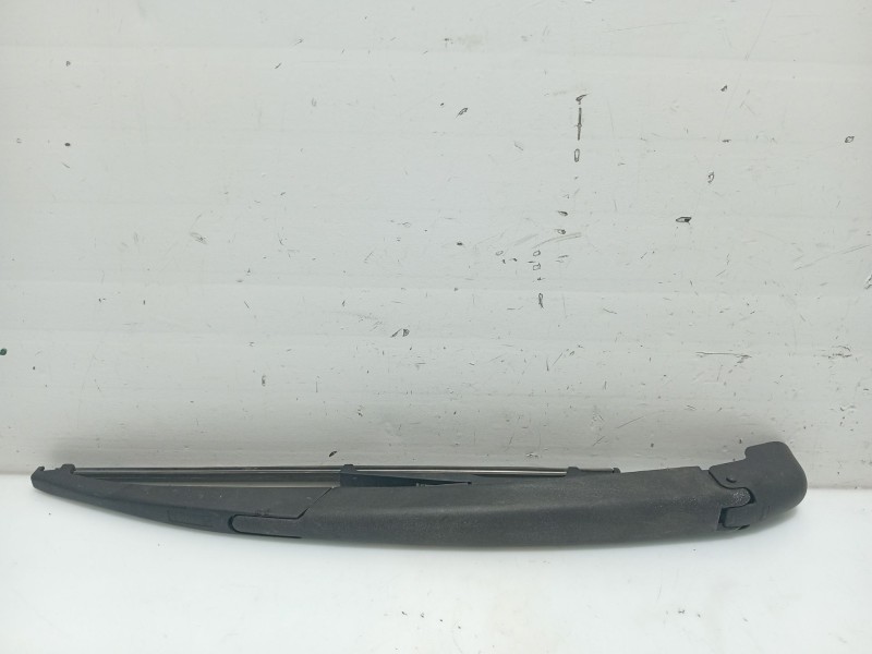 Recambio de brazo limpia trasero para ford ka (ru8) 1.3 tdci referencia OEM IAM 1554050  