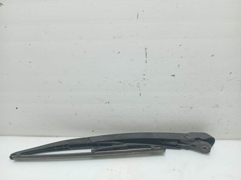 Recambio de brazo limpia trasero para ford ka (ru8) 1.3 tdci referencia OEM IAM 1554050  