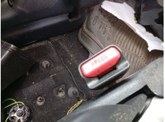 Recambio de anclaje cinturon delantero izquierdo para citroën c4 grand picasso i (ua_) 1.6 hdi referencia OEM IAM   
