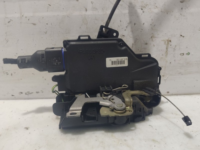 Recambio de cerradura puerta delantera izquierda para volkswagen golf v berlina (1k1) referencia OEM IAM 3D1837015AP  