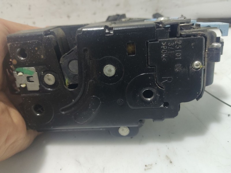 Recambio de cerradura puerta delantera derecha para volkswagen golf v berlina (1k1) referencia OEM IAM 3D1837016AC 3D1837016AC 