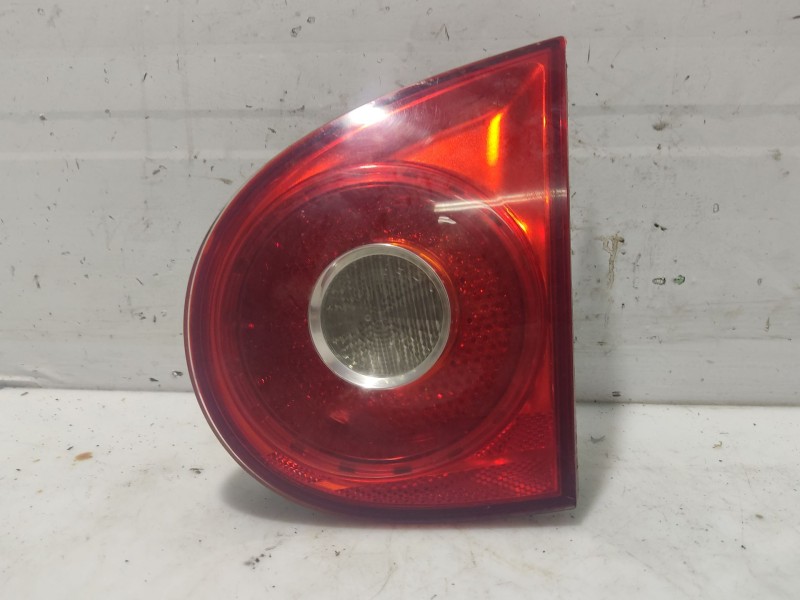 Recambio de piloto trasero derecho interior para volkswagen golf v berlina (1k1) referencia OEM IAM 1K6945094E  