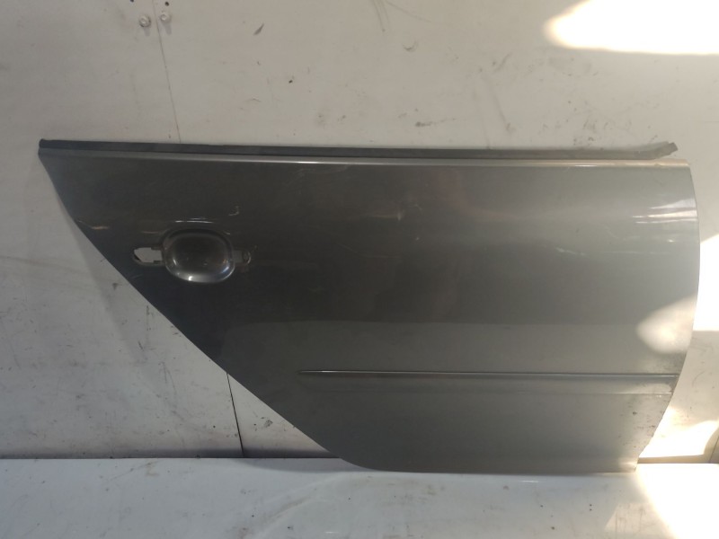 Recambio de puerta trasera derecha para volkswagen golf v berlina (1k1) referencia OEM IAM   