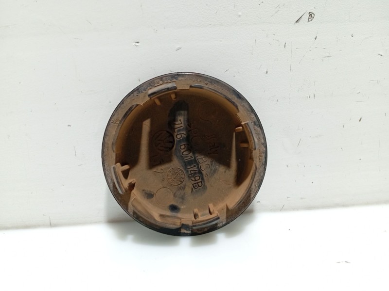 Recambio de tapacubos para volkswagen touareg (7la, 7l6, 7l7) 2.5 r5 tdi referencia OEM IAM 7L6601149B  