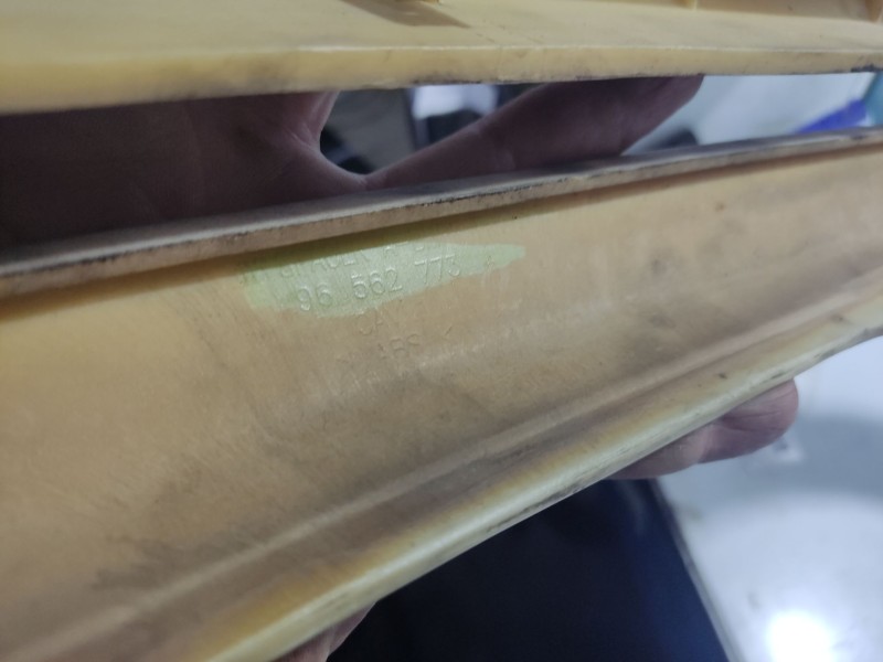 Recambio de moldura para daewoo matiz (m100, m150) 0.8 referencia OEM IAM 96562775  