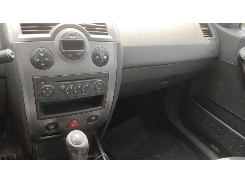 renault megane ii sedán (lm0/1_) del año 2006
