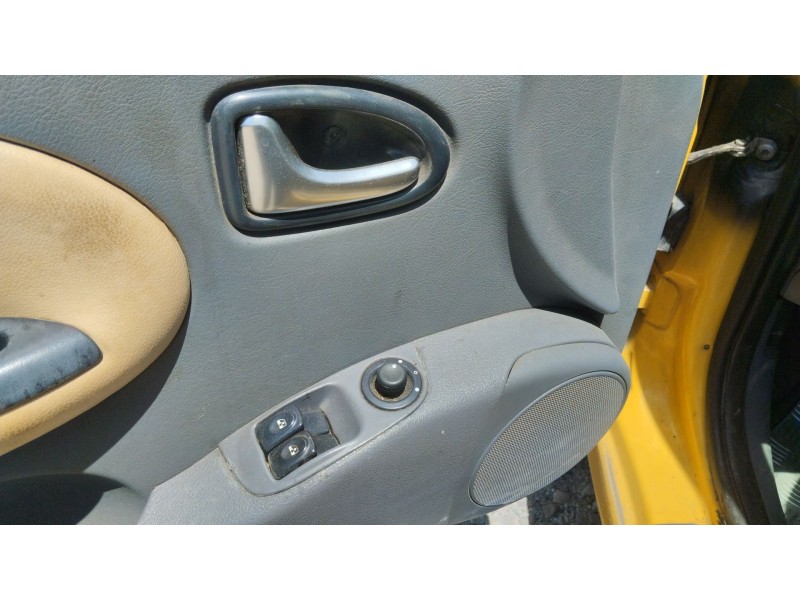 renault megane i coach (da0/1_) del año 2001