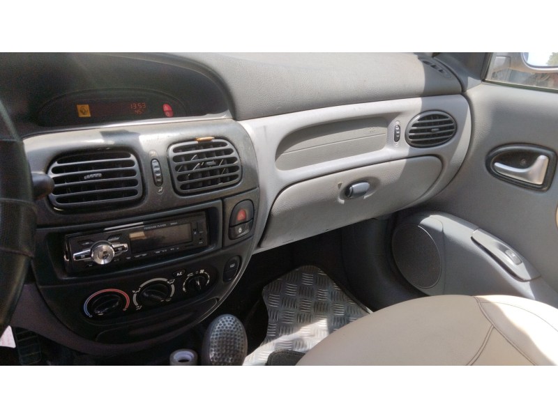 renault megane i coach (da0/1_) del año 2001