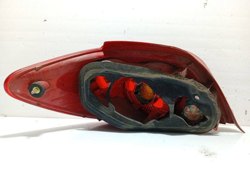 Recambio de piloto trasero derecho para peugeot 307 (3a/c) 1.6 hdi referencia OEM IAM 6351X0  