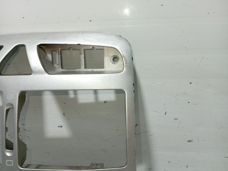 Recambio de moldura para peugeot 307 (3a/c) 1.6 hdi referencia OEM IAM 9634505077  