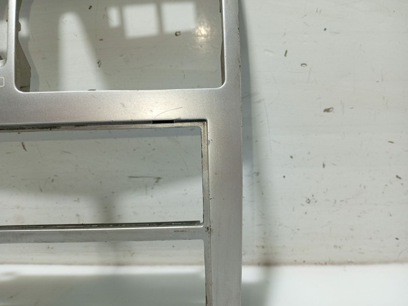 Recambio de moldura para peugeot 307 (3a/c) 1.6 hdi referencia OEM IAM 9634505077  