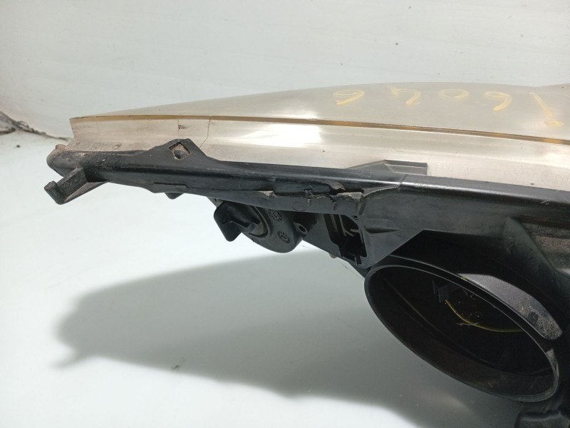 Recambio de faro izquierdo para peugeot 307 (3a/c) 1.6 hdi referencia OEM IAM 620886  