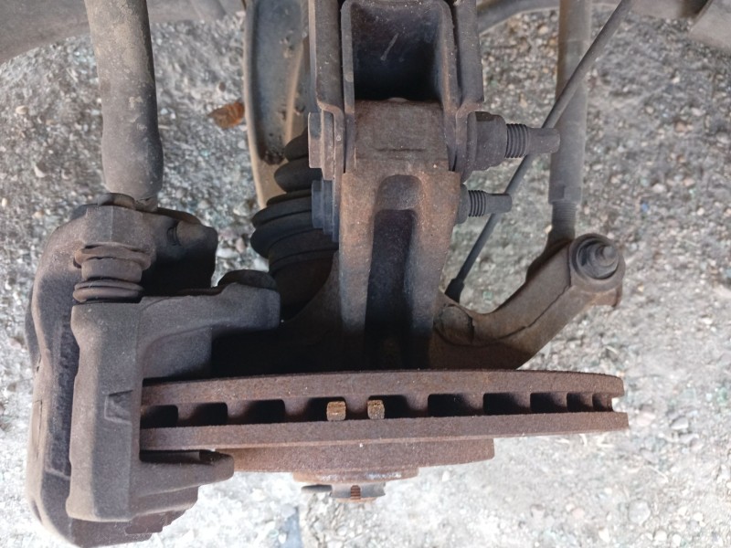 Recambio de mangueta delantera izquierda para peugeot 307 (3a/c) 1.6 hdi referencia OEM IAM 364696  