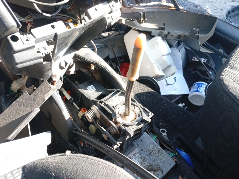 Recambio de palanca cambio para peugeot 307 (3a/c) 1.6 hdi referencia OEM IAM 2400JJ 9657303580 