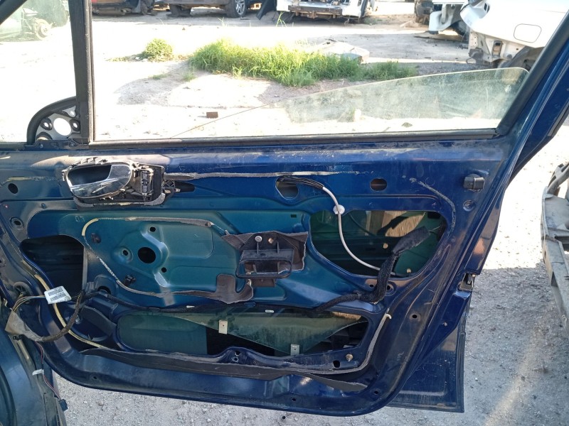 Recambio de luna delantera derecha para peugeot 307 (3a/c) 1.6 hdi referencia OEM IAM 9202F3  