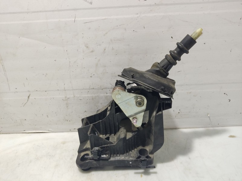 Recambio de palanca cambio para peugeot 308 1.6 hdi fap referencia OEM IAM 2400KV  