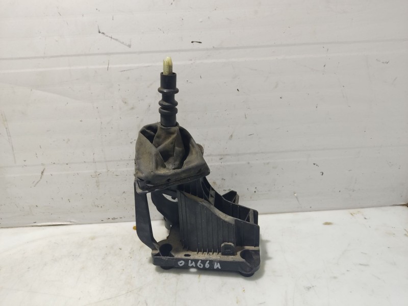 Recambio de palanca cambio para peugeot 308 1.6 hdi fap referencia OEM IAM 2400KV  