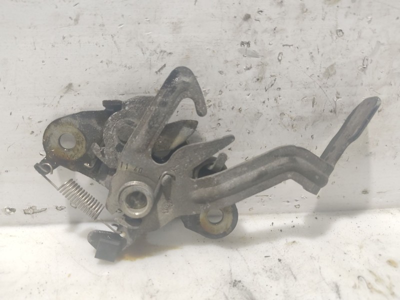 Recambio de cerradura capot para peugeot 308 1.6 hdi fap referencia OEM IAM   