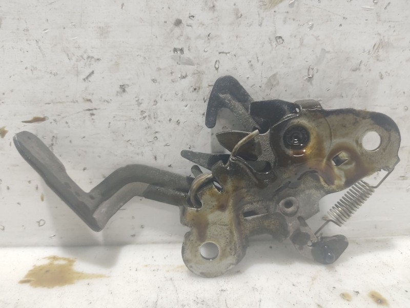 Recambio de cerradura capot para peugeot 308 1.6 hdi fap referencia OEM IAM   