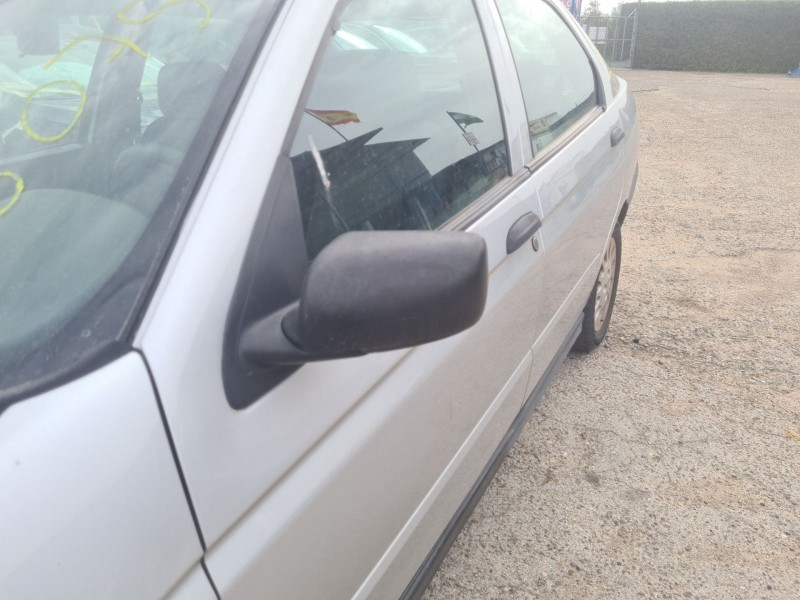 alfa romeo 146 (930_) del año 2015