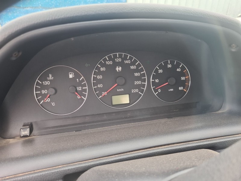 alfa romeo 146 (930_) del año 2015