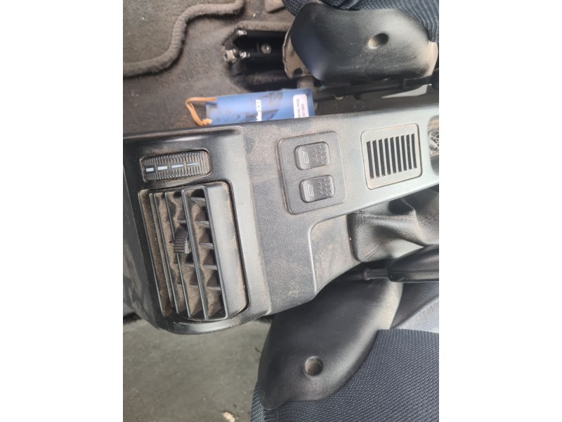 alfa romeo 146 (930_) del año 2015