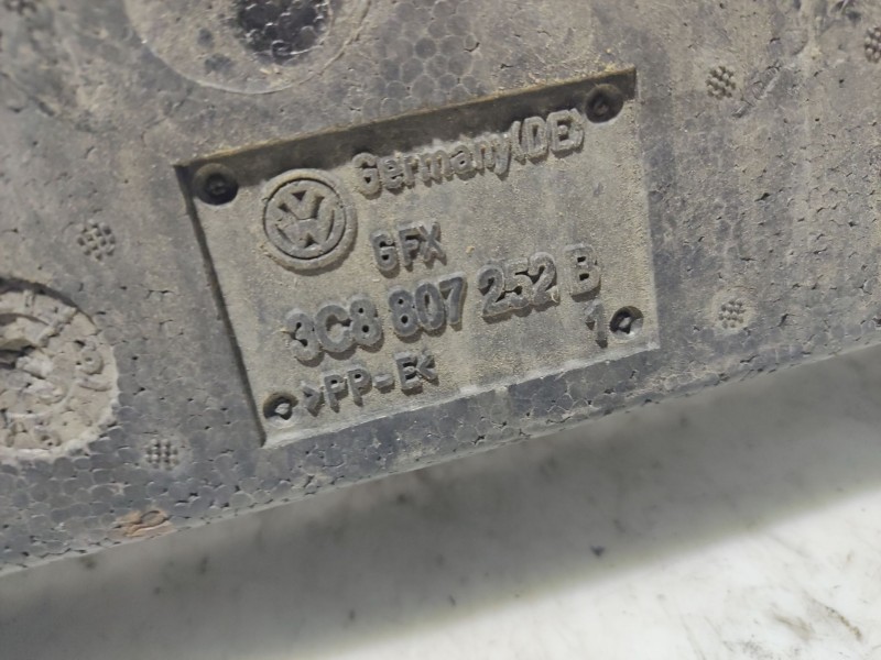 Recambio de refuerzo paragolpes delantero para volkswagen passat cc (357) referencia OEM IAM 3C8807252B  