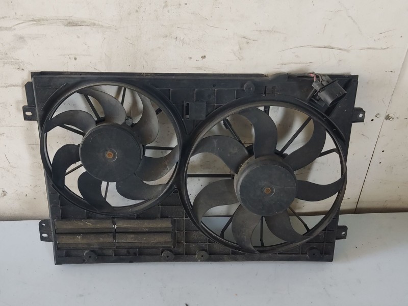 Recambio de electroventilador para volkswagen passat cc (357) referencia OEM IAM 1K0121205AD  