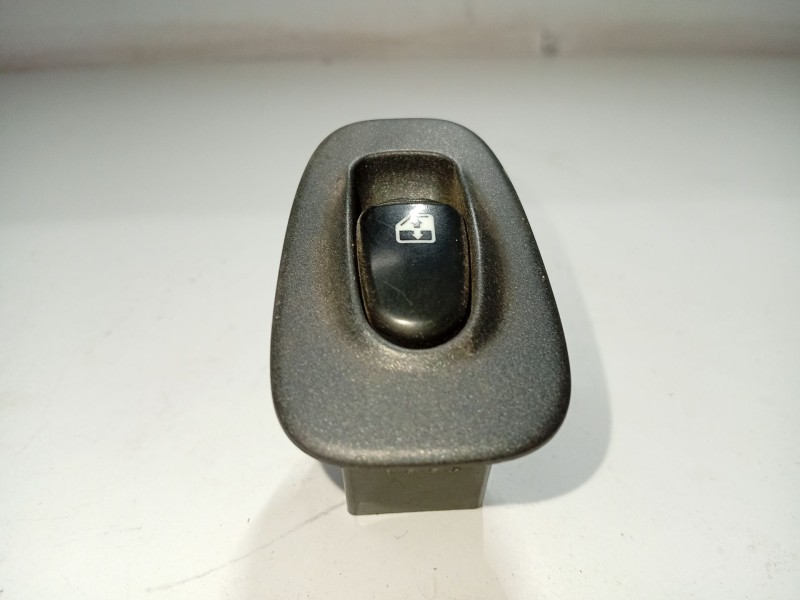 Recambio de mando elevalunas trasero derecho para hyundai accent ii (lc) 1.5 crdi referencia OEM IAM   