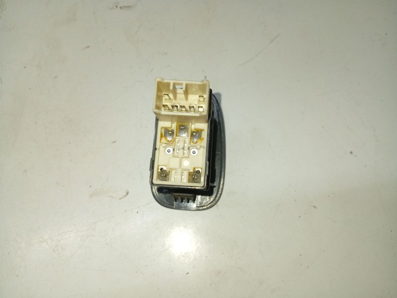 Recambio de mando elevalunas trasero izquierdo para hyundai accent ii (lc) 1.5 crdi referencia OEM IAM 621W04620  