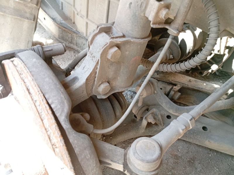 Recambio de mangueta delantera izquierda para hyundai accent ii (lc) 1.5 crdi referencia OEM IAM 5171525000  