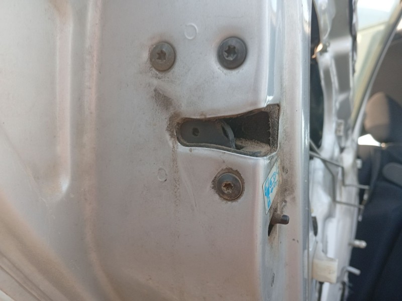 Recambio de cerradura puerta trasera izquierda para hyundai getz (tb) 1.1 referencia OEM IAM 814101C000 814101C020 
