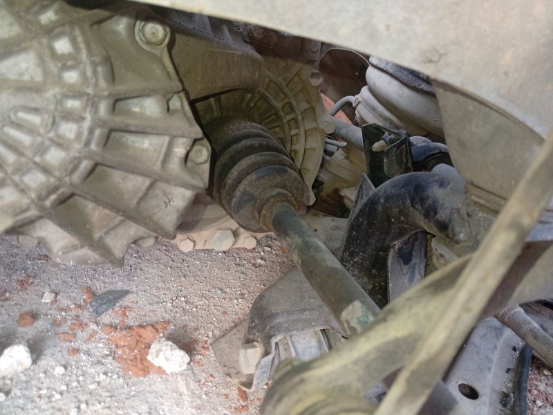 Recambio de transmision delantera izquierda para hyundai getz (tb) 1.1 referencia OEM IAM 495001C050  