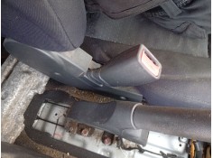 Recambio de anclaje cinturon delantero izquierdo para hyundai getz (tb) 1.1 referencia OEM IAM 888301C300  