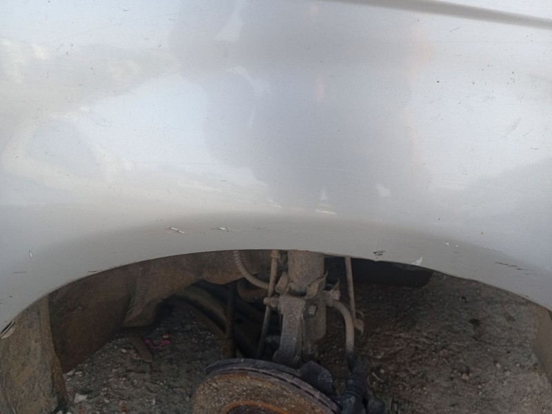 Recambio de aleta delantera derecha para hyundai getz (tb) 1.1 referencia OEM IAM 663211C650  