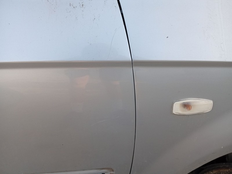 Recambio de puerta delantera derecha para hyundai getz (tb) 1.1 referencia OEM IAM 760041C020  