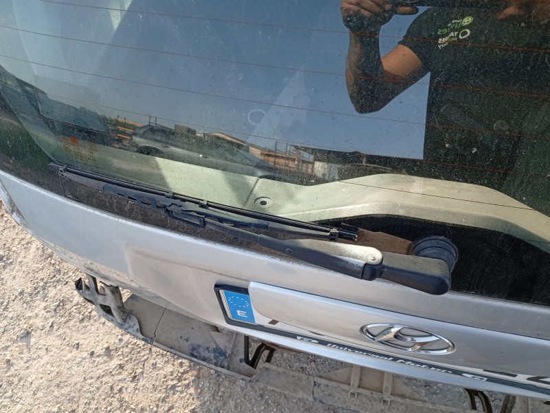 Recambio de brazo limpia trasero para hyundai getz (tb) 1.1 referencia OEM IAM 9881117000  