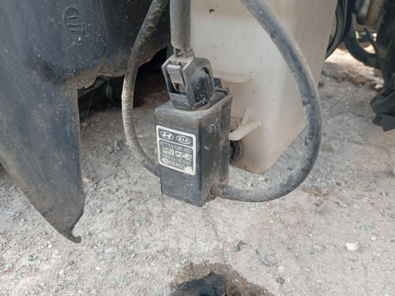 Recambio de bomba limpia para hyundai getz (tb) 1.1 referencia OEM IAM 985103E000  