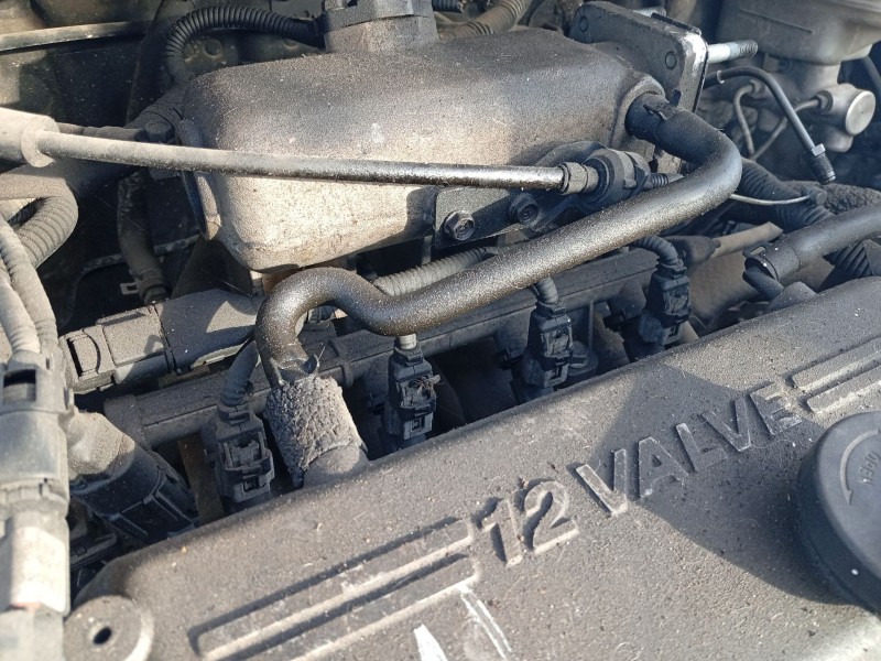Recambio de rampa inyectora para hyundai getz (tb) 1.1 referencia OEM IAM 3530402810 3531022600 
