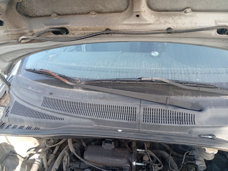 Recambio de brazo limpia delantero derecho para hyundai getz (tb) 1.1 referencia OEM IAM 983201C000  