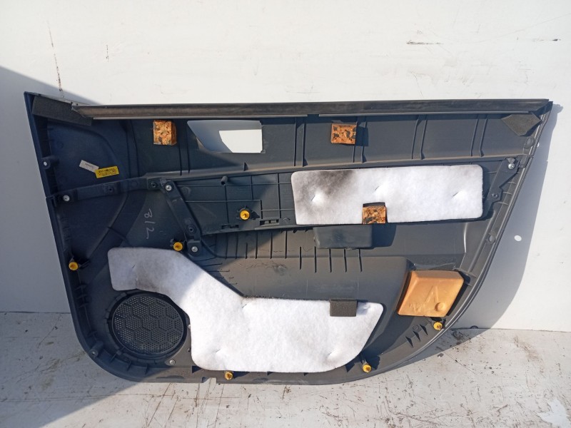 Recambio de guarnecido puerta delantera izquierda para hyundai getz (tb) 1.1 referencia OEM IAM   