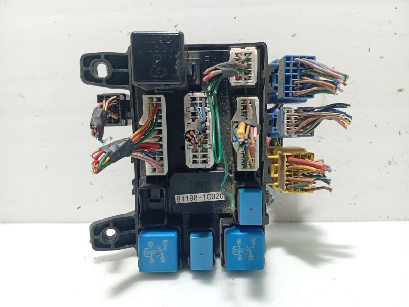 Recambio de caja reles / fusibles para hyundai getz (tb) 1.1 referencia OEM IAM 911981C020  