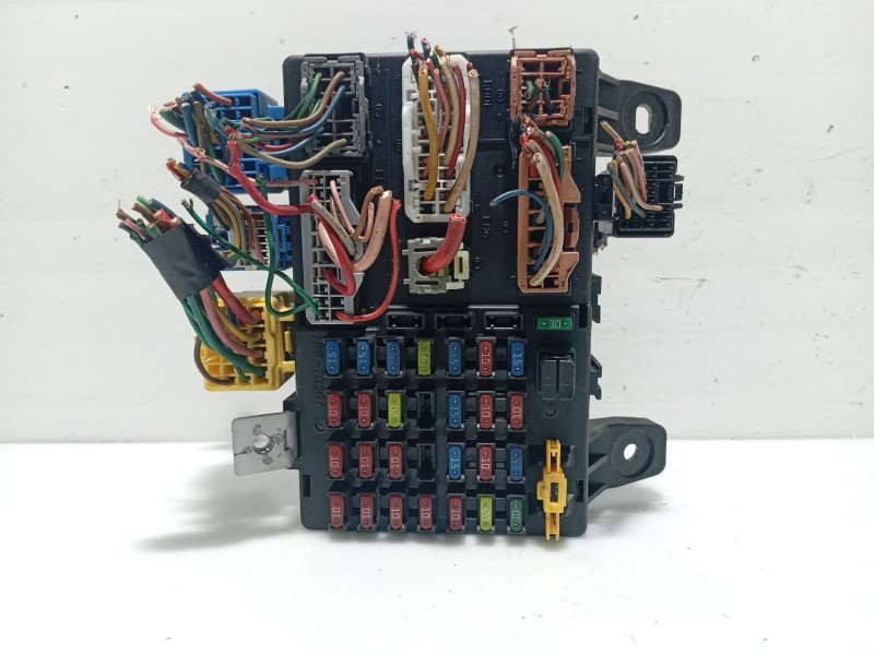 Recambio de caja reles / fusibles para hyundai getz (tb) 1.1 referencia OEM IAM 911981C020  