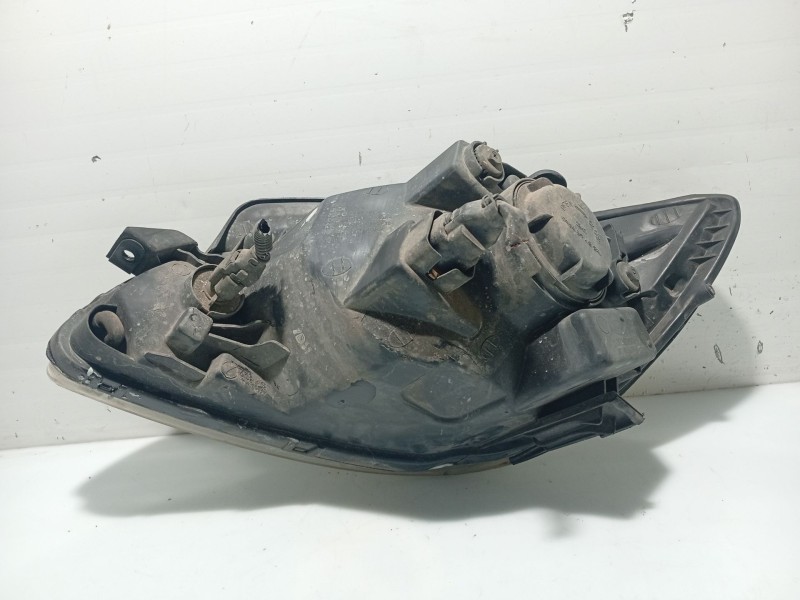 Recambio de faro derecho para hyundai getz (tb) 1.1 referencia OEM IAM 921021C510  