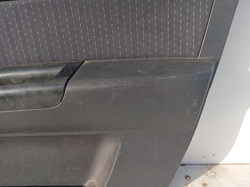 Recambio de guarnecido puerta delantera derecha para hyundai getz (tb) 1.1 referencia OEM IAM 823041C0605S  