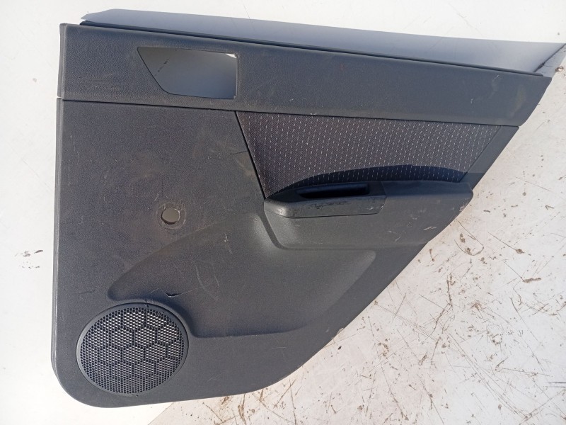 Recambio de guarnecido puerta trasera derecha para hyundai getz (tb) 1.1 referencia OEM IAM 833041C0305S  