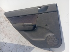 Recambio de guarnecido puerta trasera izquierda para hyundai getz (tb) 1.1 referencia OEM IAM 83303C0305S  