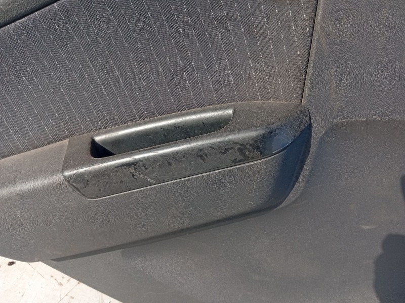 Recambio de guarnecido puerta trasera izquierda para hyundai getz (tb) 1.1 referencia OEM IAM 83303C0305S  