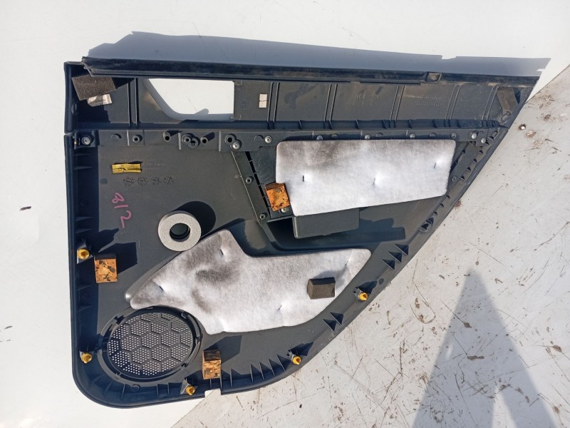 Recambio de guarnecido puerta trasera izquierda para hyundai getz (tb) 1.1 referencia OEM IAM 83303C0305S  